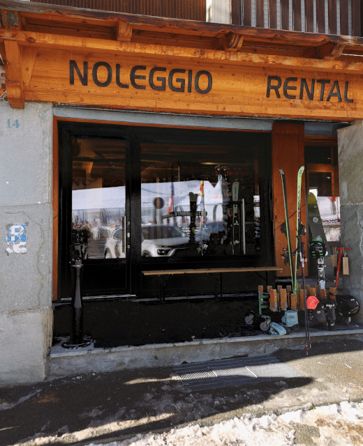 Location Cretaz Cervinia - skis et snowboards dans la zone Campetto